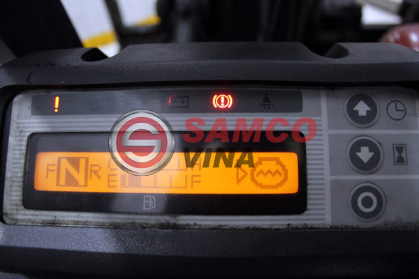 Xe nâng Nissan Diesel 3 tấn - Ảnh 3