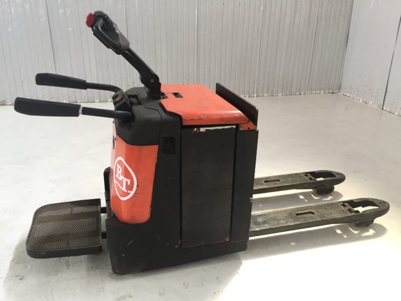 Xe nâng điện đứng lái BT 2 tấn