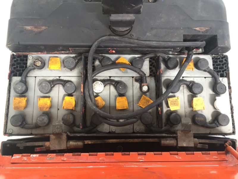 Xe nâng điện đứng lái BT 2 tấn - Ảnh 4