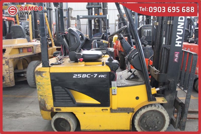 Xe nâng hàng Hyundai 2.5 tấn - Ảnh 3