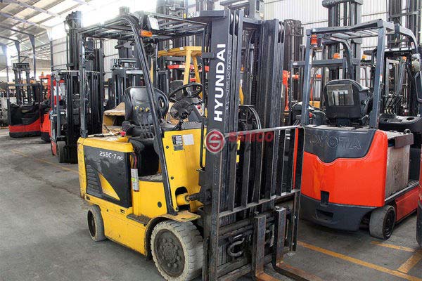 Cho thuê xe nâng Hyundai đã qua sử dụng giá tốt