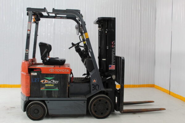 Xe nâng điện Toyota FL400