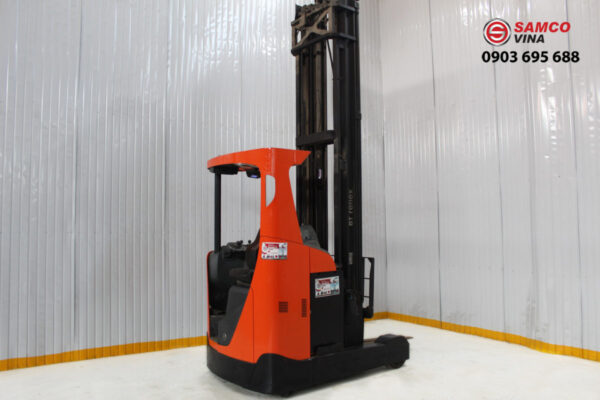 Xe nâng điện đứng lái Reach Truck BT RRB6 1.6
