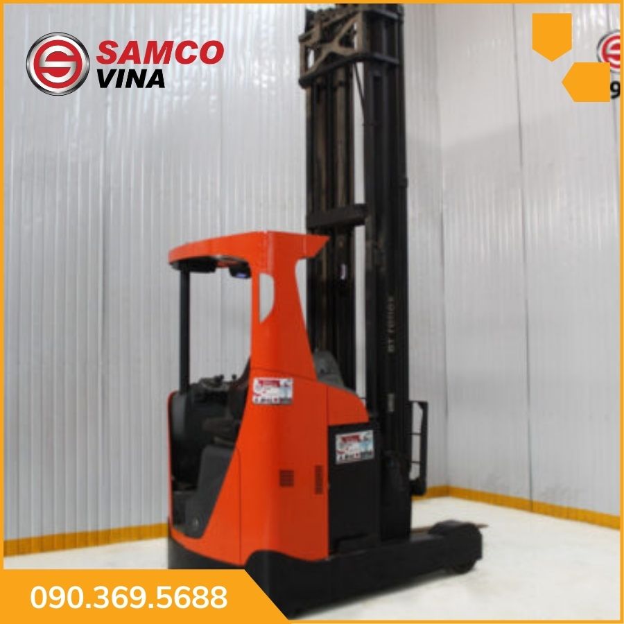 Xe nâng đứng lái kệ kho Reach Truck BT 1.6 tấn