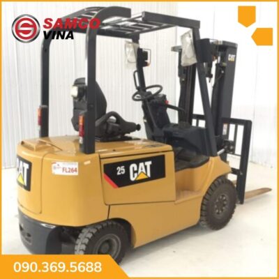 Xe nâng điện ngồi lái CAT 2.5 tấn