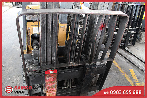 Xe nâng dầu cũ Caterpillar 2.5 tấn - Ảnh 2