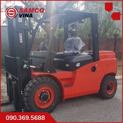 Xe nâng Nissan 4 tấn