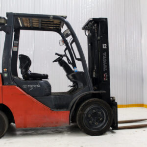Xe nâng dầu Toyota 3.2 tấn