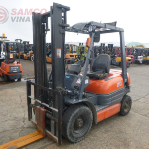 Xe nâng toyota 2 tấn