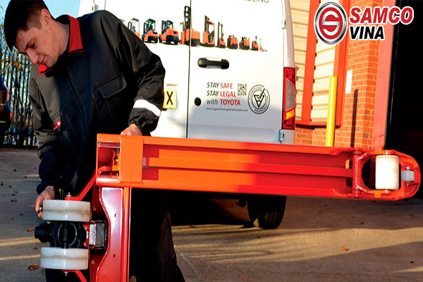 bảo dưỡng xe nâng tay cao 500kg