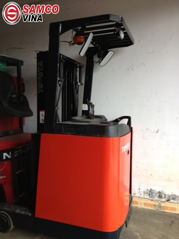 chọn xe nâng điện đứng lái