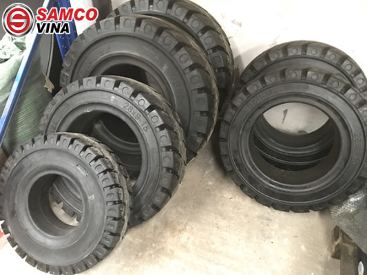 Giá lốp xe nâng
