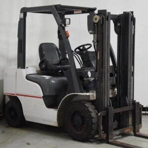 giá xe nâng dầu nissan 2.5 tấn