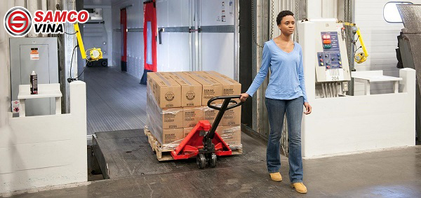 tính năng xe nâng tay 2.5 tấn