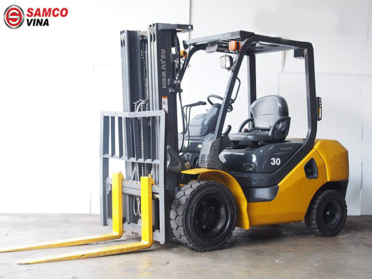 ưu điểm xe nâng dầu komatsu 3 tấn