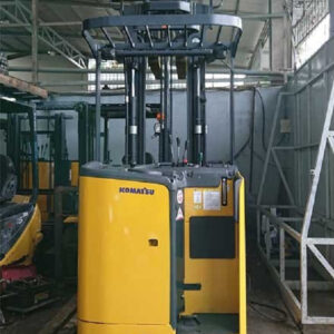 ưu điiểm xe nâng điện đứng lái komatsu