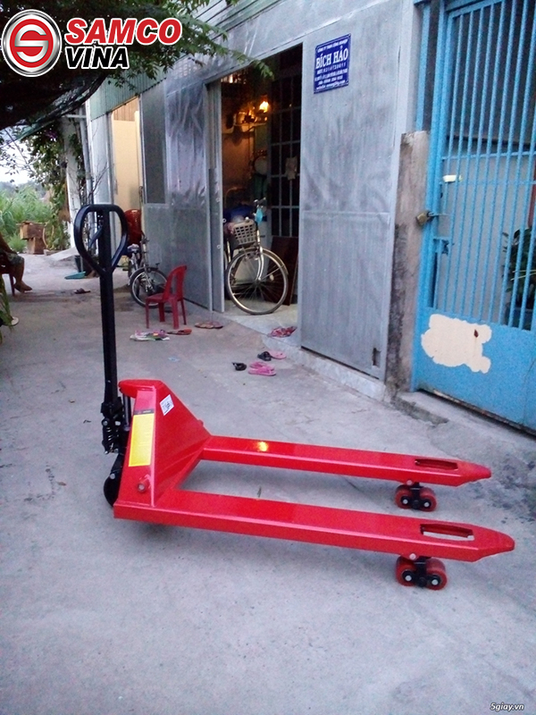 ưu điểm xe nâng tay 2.5 tấn