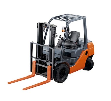 xe nâng dầu 2 tấn