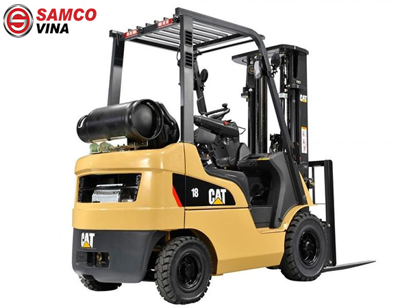 xe nâng dầu lốp khí nén