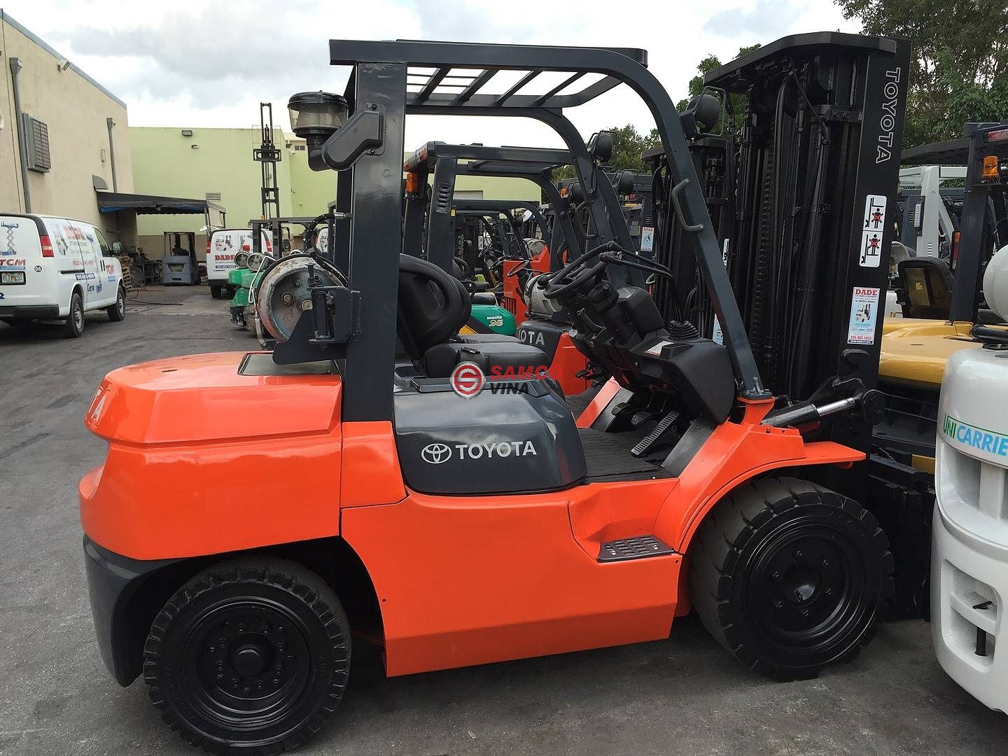 Xe nâng điện Toyota Samco Vina