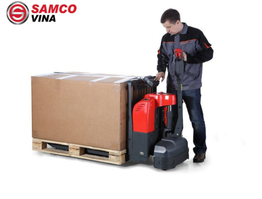 xe nâng điện thấp vận hành êm ái