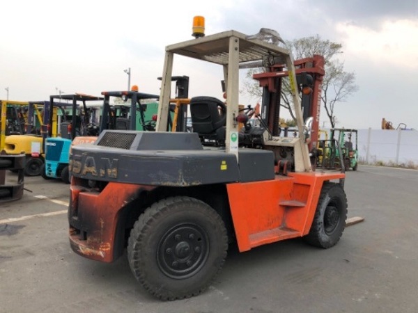 Xe nâng dầu Nissan 5 tấn