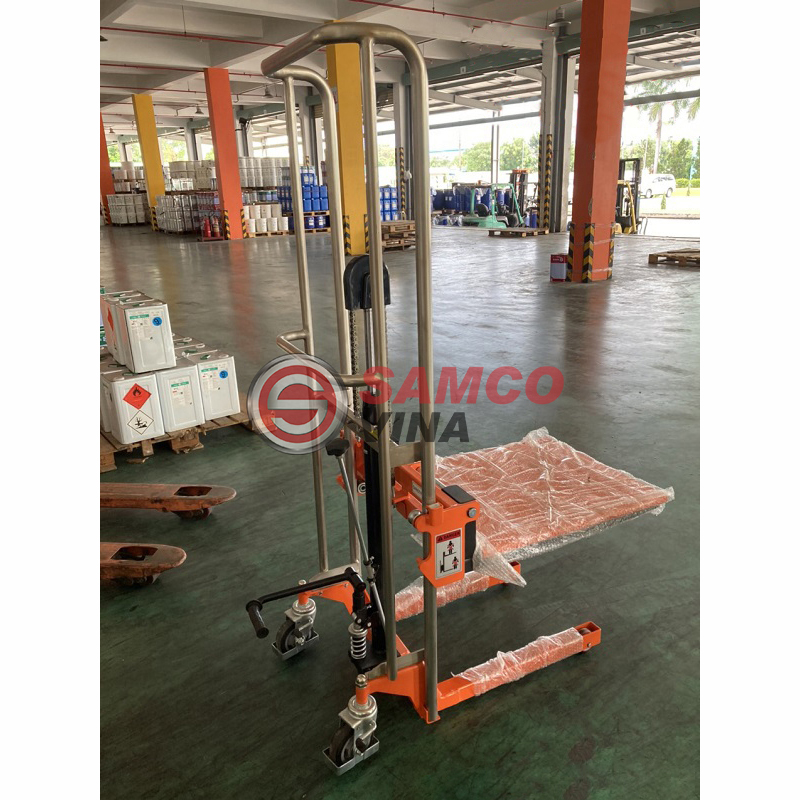 Xe nâng tay cao tại Samcovina