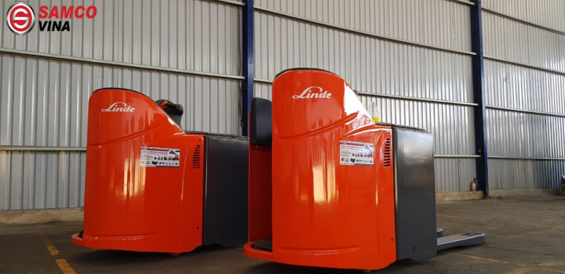 xe nâng điện dứng lái có buồng lái