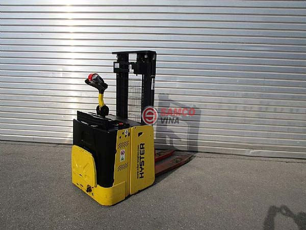 Xe nâng bán tự động Hyster 1.5 tấn - Ảnh 4
