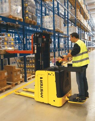 Xe nâng bán tự động Hyster 1.5 tấn