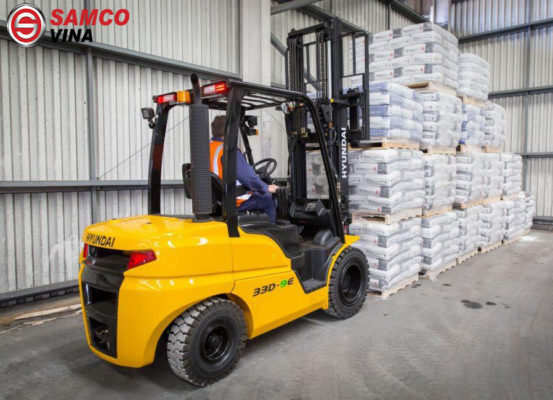 xe nâng điện là gì