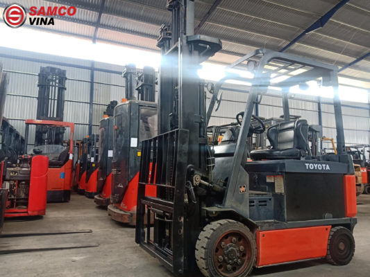 xe nâng điện ngồi lái