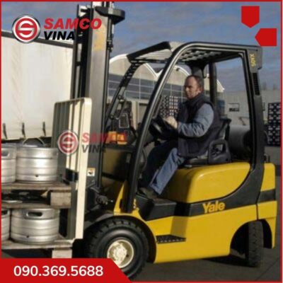 Xe nâng dầu Yale GP040