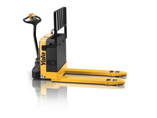 Xe nâng điện Yale MPB040-E