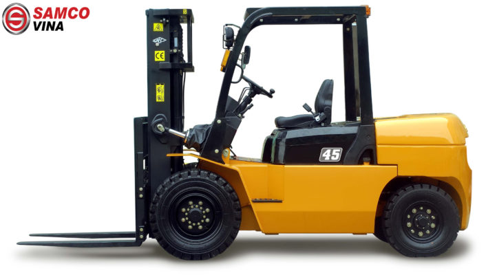 xe nâng chuyên dụng komatsu