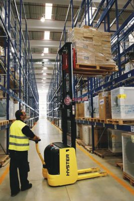 Xe Nâng Tay Cao 1.5 Tấn Hyster - S1.5UT