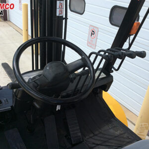 khoang lái xe nâng 7 tấn Komatsu