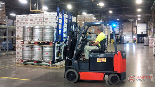 Các bước khởi động xe nâng an toàn