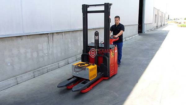 Xe nâng tay cao Linde L14AP–L20AP (Series 1183)