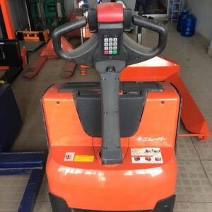 Xe nâng tay điện bán tự động Toyota dễ dàng sử dụng