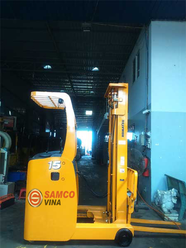 Xe nâng điện đứng lái Komatsu 1.5 tấn