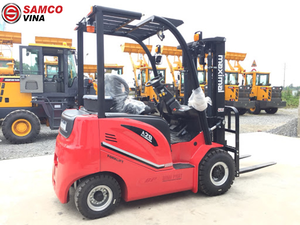 xe nâng điện ngồi lái