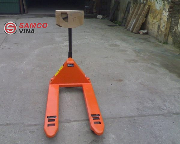 Xe nâng tay 5 tấn được thiết kế chắc chắn, an toàn