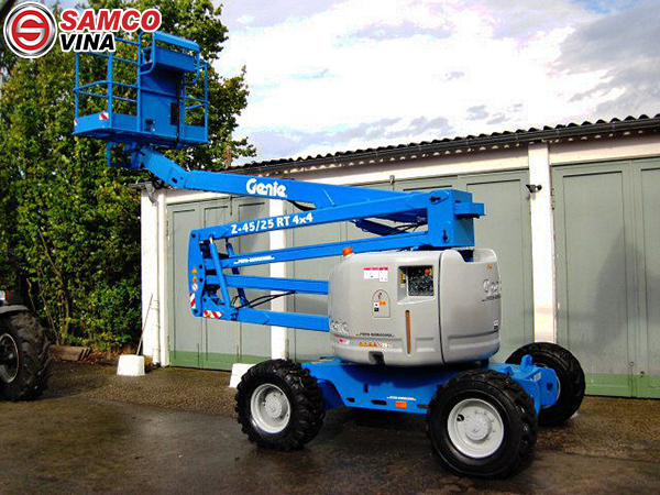 xe nâng người boomlift