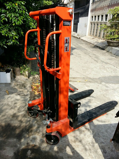 Xe nâng tay cao 2m HS15/20