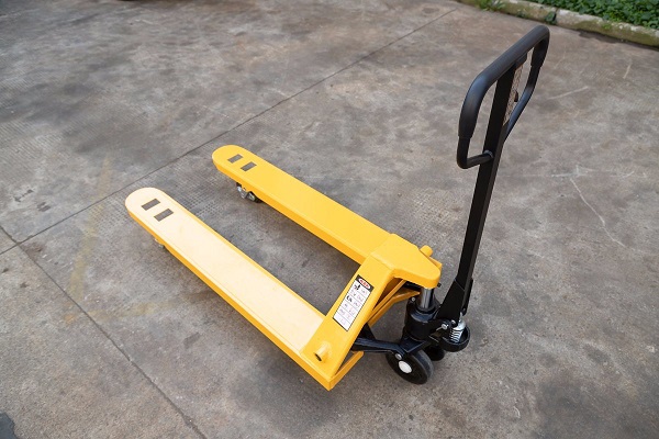 Xe nâng tay Trung Quốc