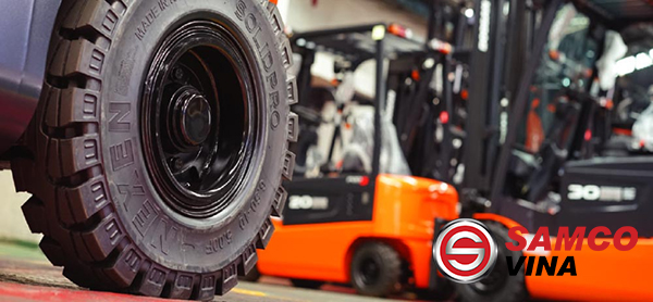 Bánh xe nâng cần kiểm tra thường xuyên