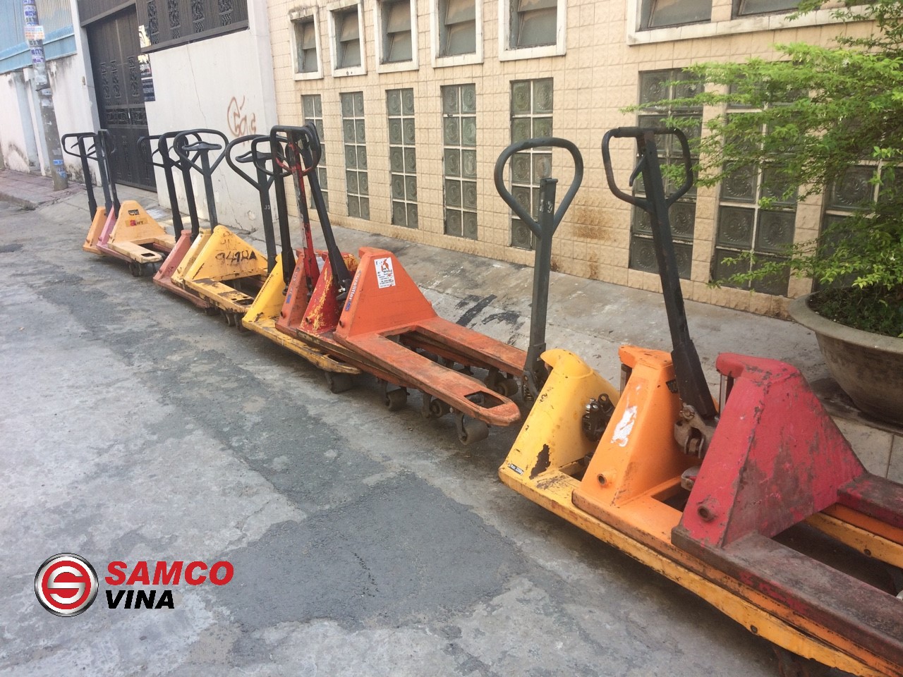 ưu điểm xe nâng tay cũ