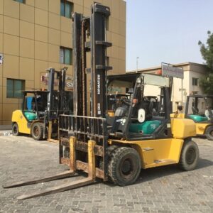 Xe nâng hàng Komatsu 7 tấn FD70 - 10