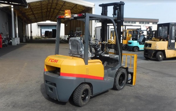 Xe nâng dầu cũ TCM 2.5 tấn FD25T3 - Ảnh 5